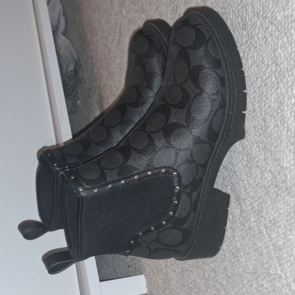 Coach boots